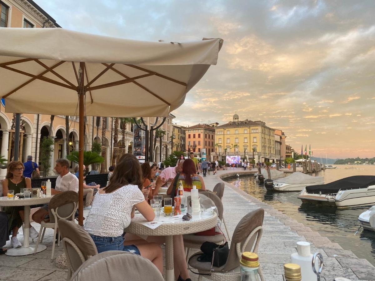 Апартаменты Violetta Maison, Elegante E Romantica A Salo' Экстерьер фото