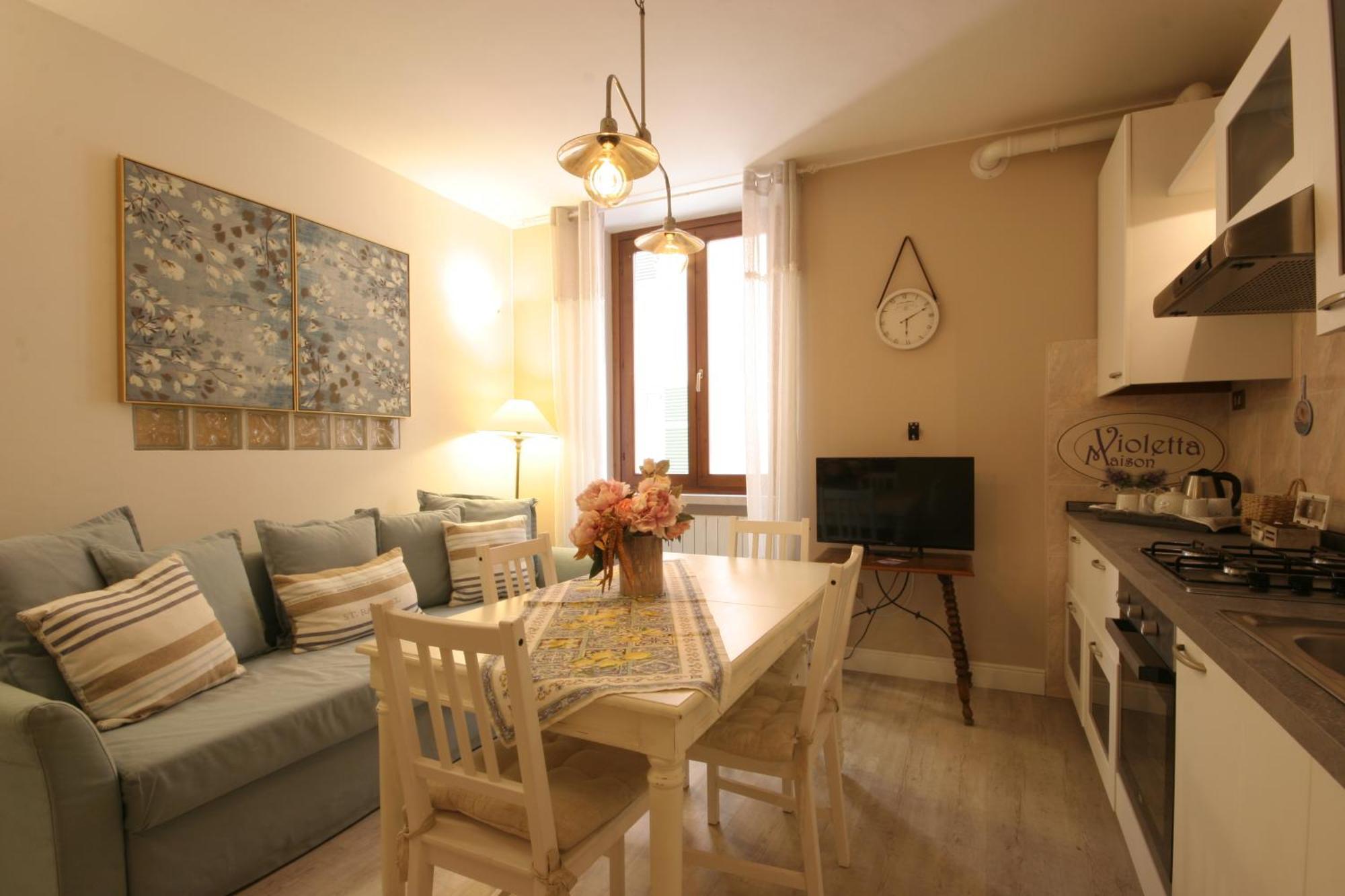 Апартаменты Violetta Maison, Elegante E Romantica A Salo' Экстерьер фото
